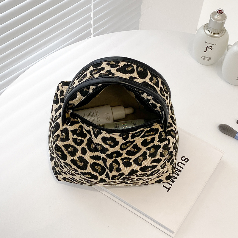 Leopard Makeup Bag Luxury  Lar - Luxury Skincare & Spa Photos ulasan dan harga